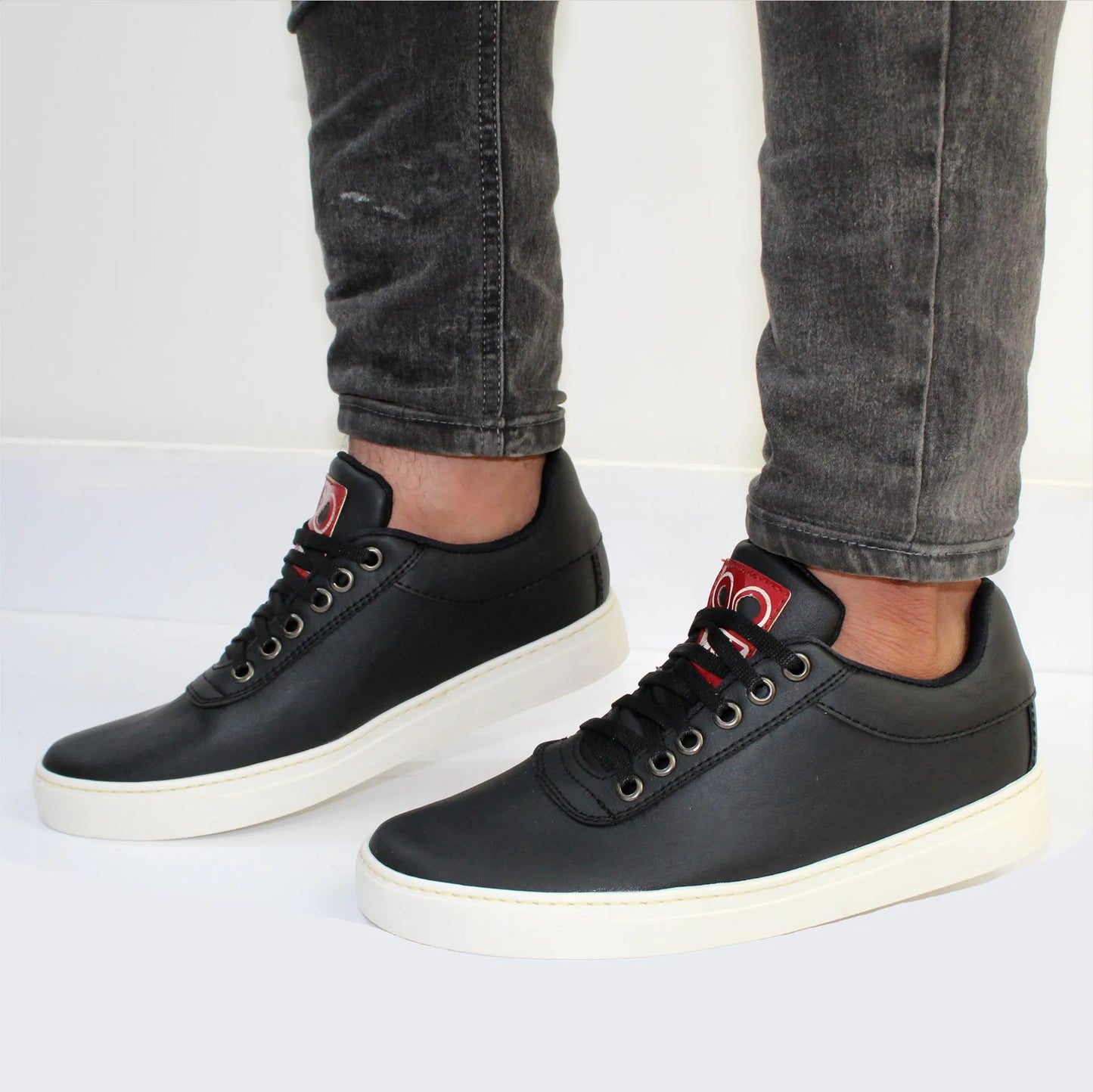 Tenis Negro Clasi