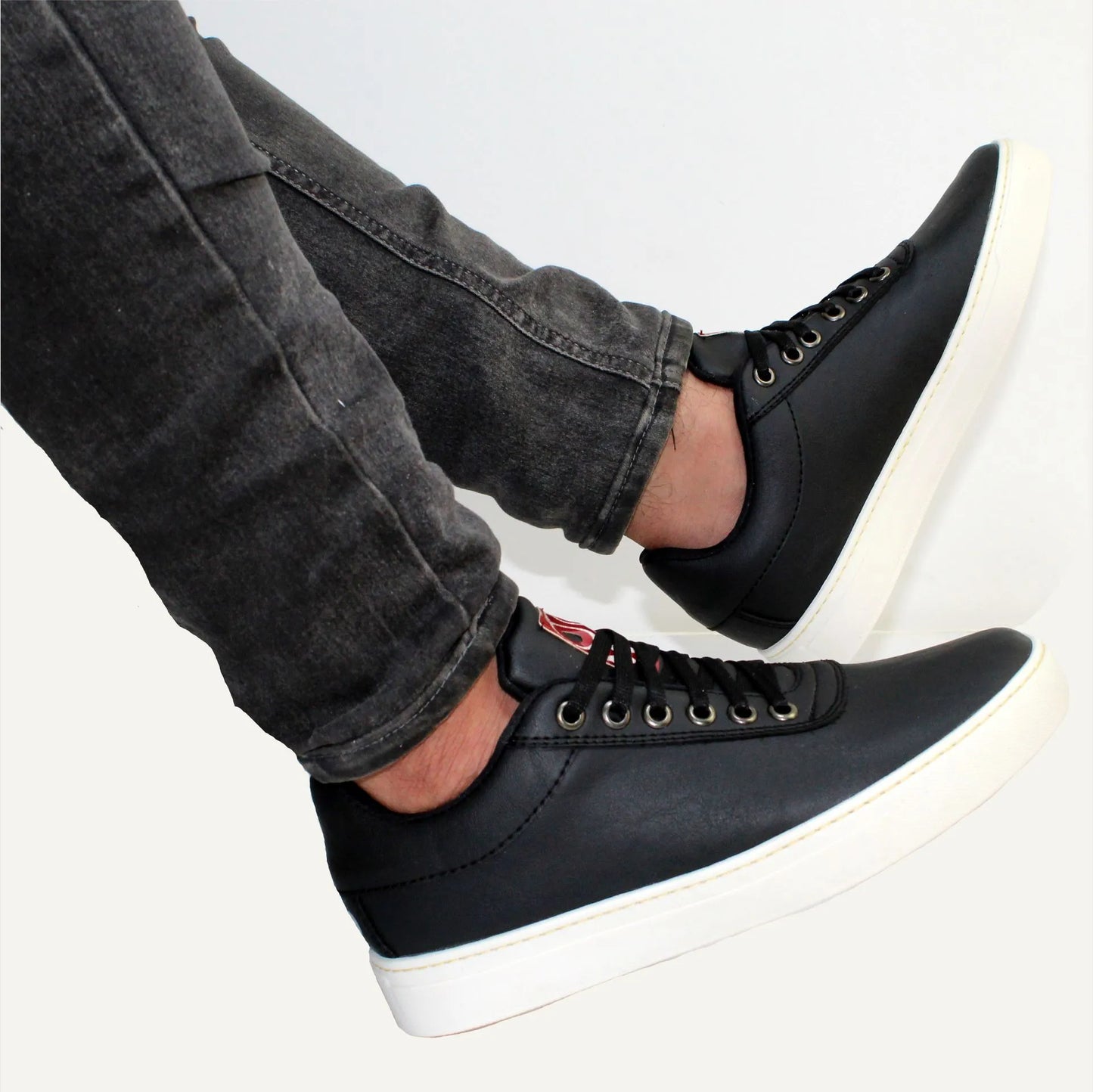 Tenis Negro Clasi