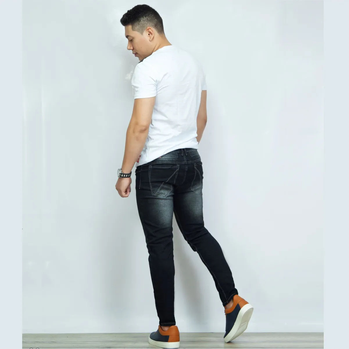 Camiseta Dinami Blanco Cuello Redondo