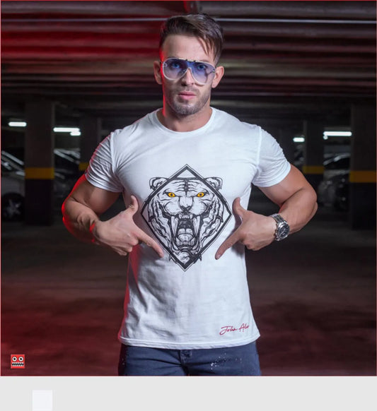 Camiseta Tigre Triangulo Blanco Cuello Redondo