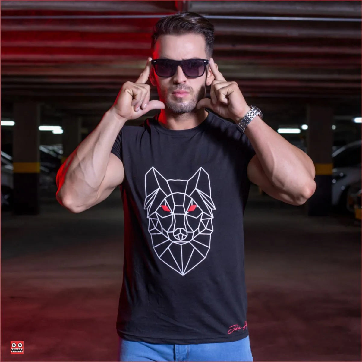 Camiseta Lobo Negro Cuello Redondo