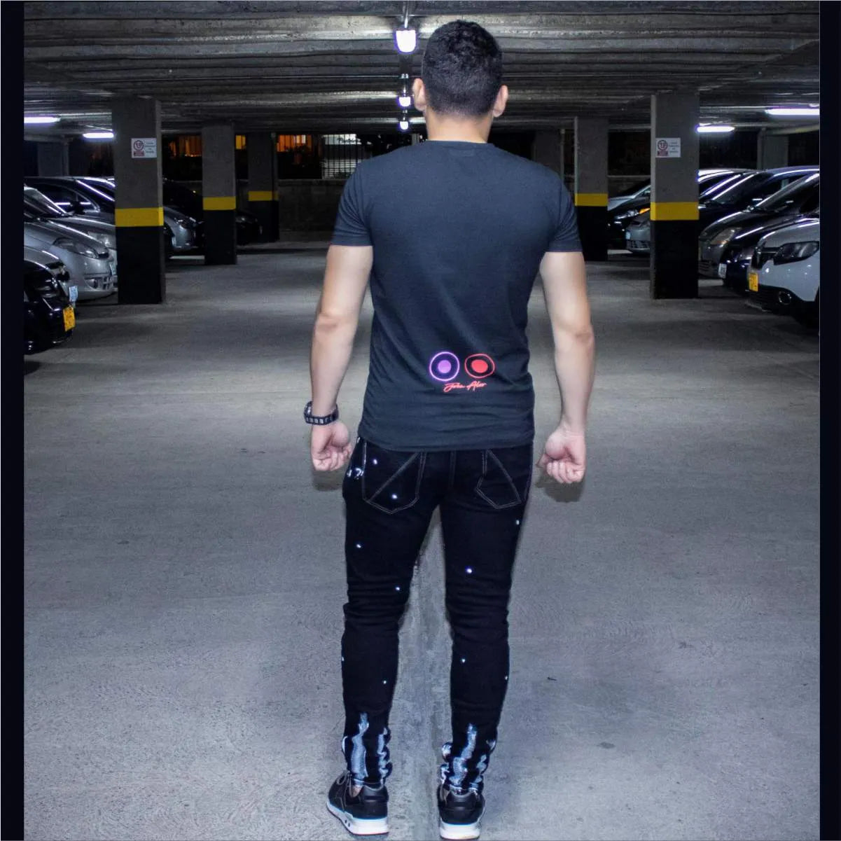 Camiseta Muelas Negro Cuello Redondo