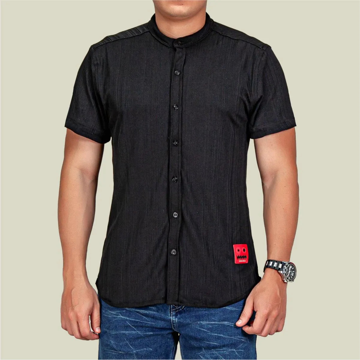 Camisa Manga Corta Negro Extrusion Cuello Mao