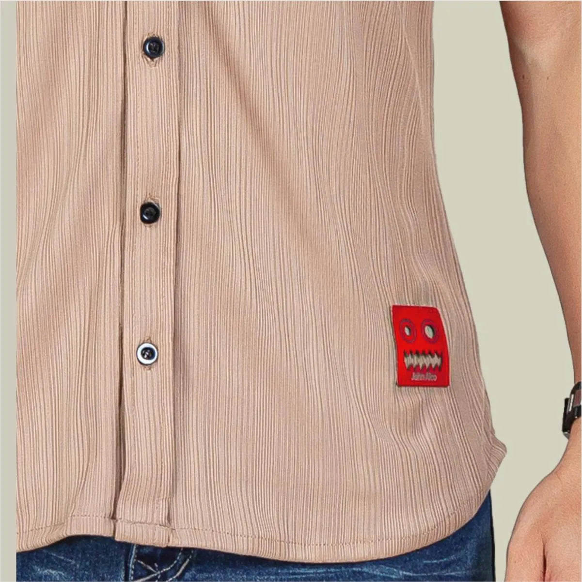 Camisa Manga Corta Dorado Extrusion Cuello Mao