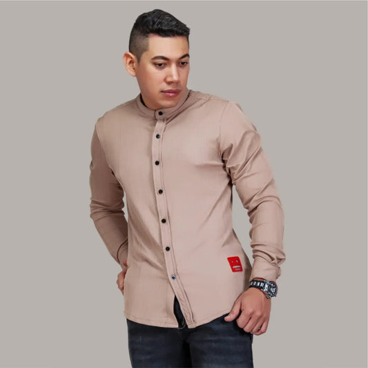 Camisa Manga Larga Extrusion Dorada Cuello Mao